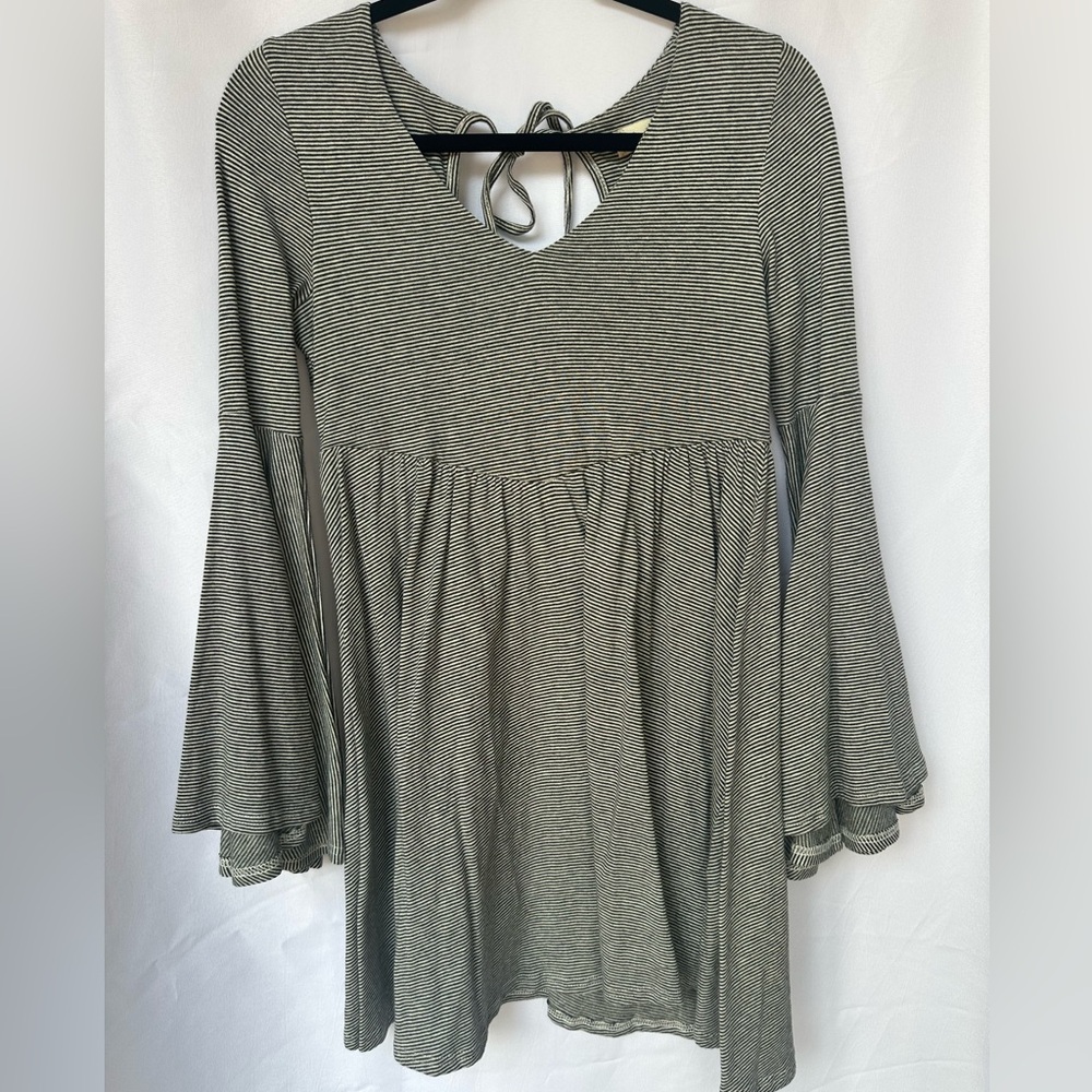 Altar’d State Dress with Bell Long sleeves Size: S